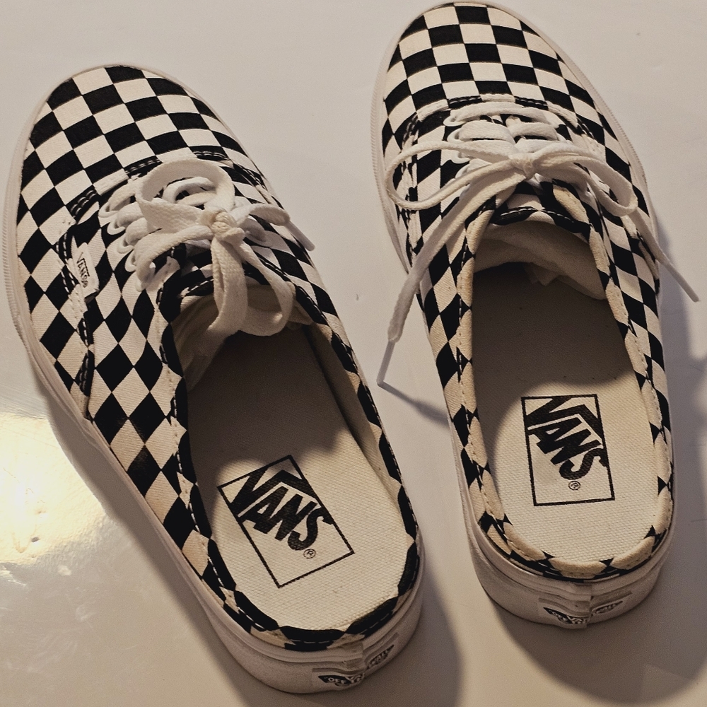 Womens 8.5 Black Whita Slip On Vans Sneaker Shoes - Picture 2 of 11